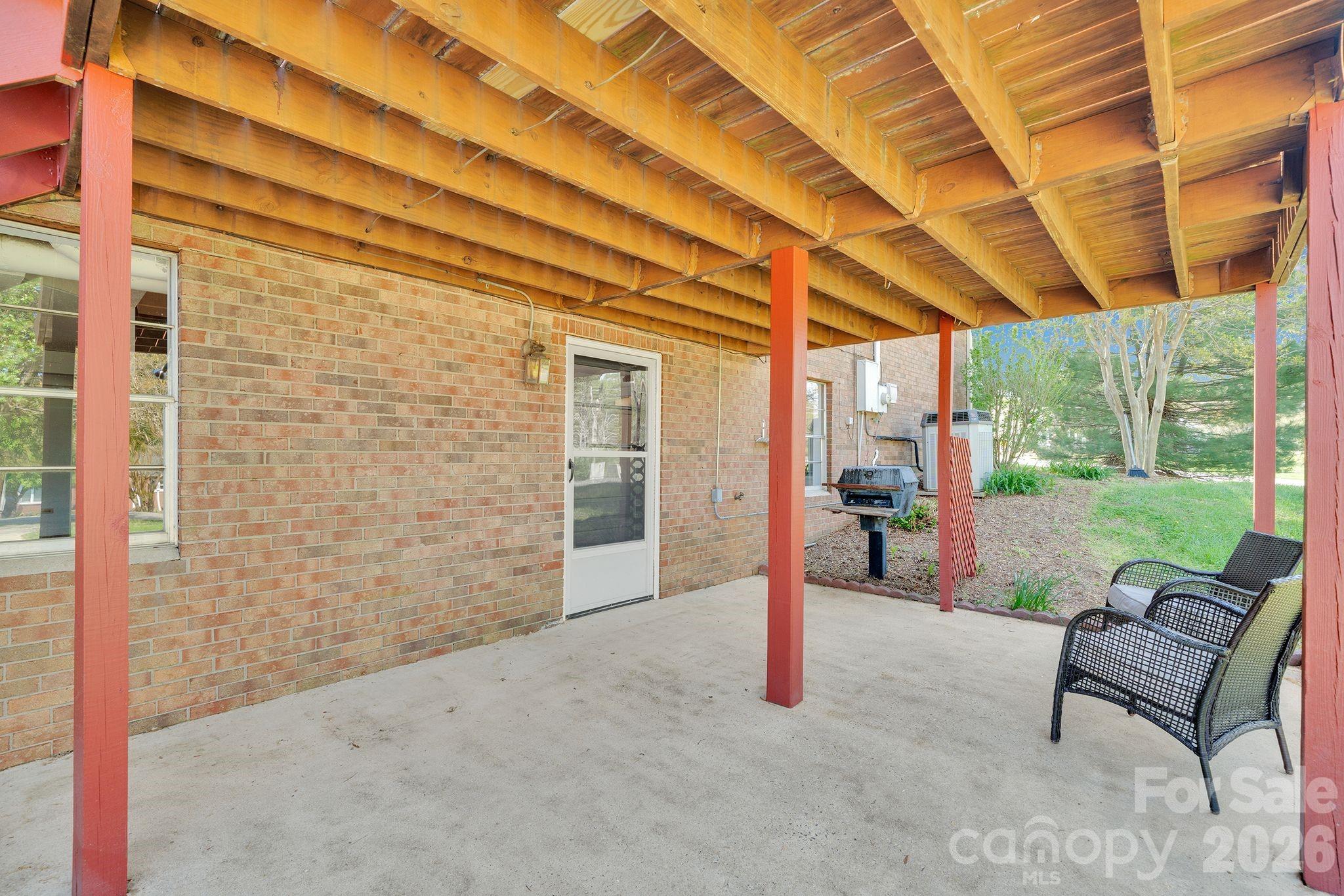 1411 E Maiden Road Maiden NC 28650