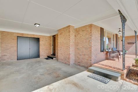 1411 E Maiden Road Maiden NC 28650