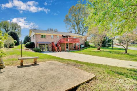 1411 E Maiden Road Maiden NC 28650