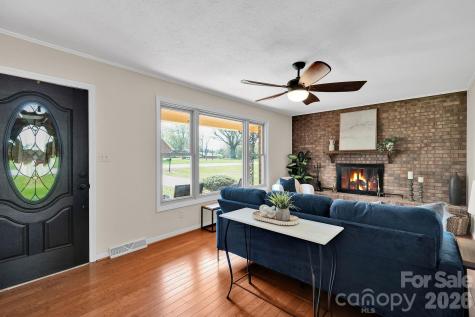 1411 E Maiden Road Maiden NC 28650