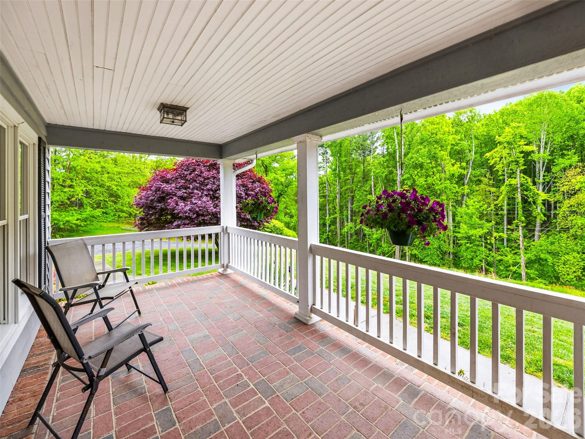 530 Windom Cove Burnsville NC 28714