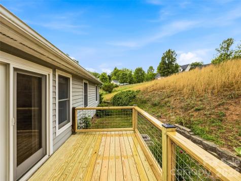 530 Windom Cove Burnsville NC 28714