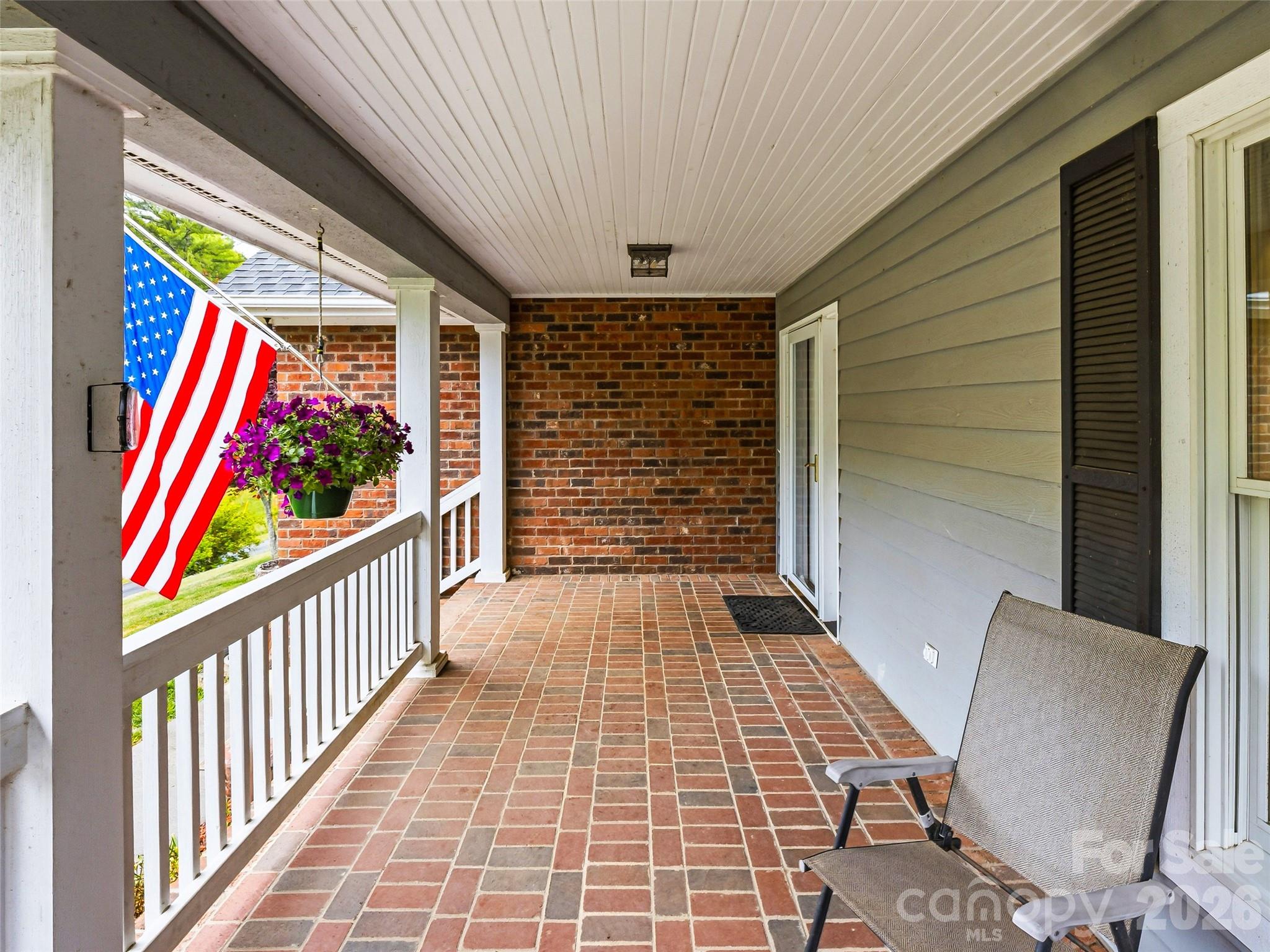 530 Windom Cove Burnsville NC 28714