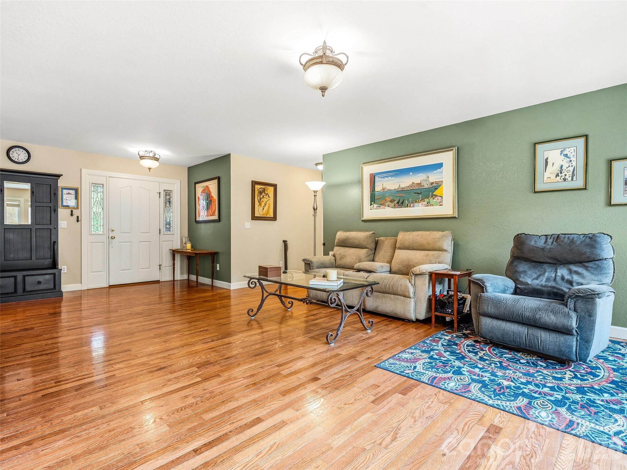 530 Windom Cove Burnsville NC 28714