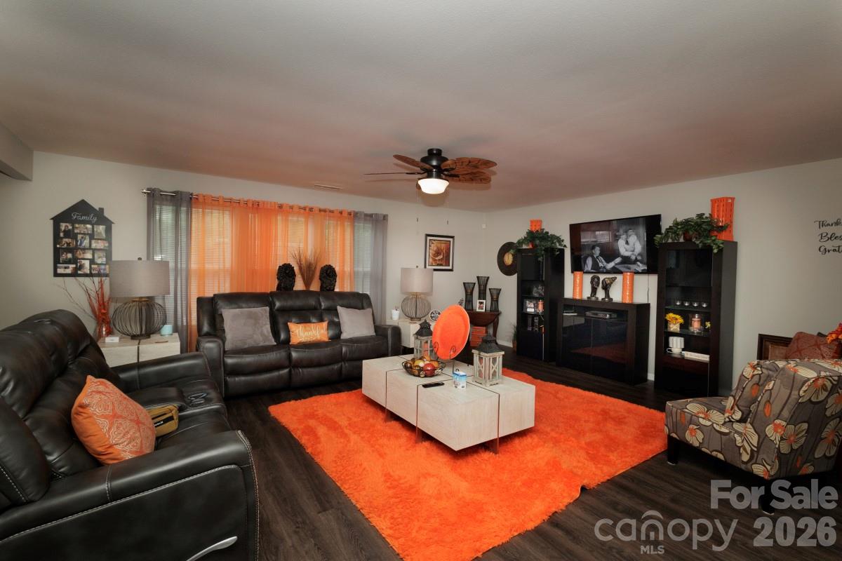 6135 Blue Ash Lane Charlotte NC 28215