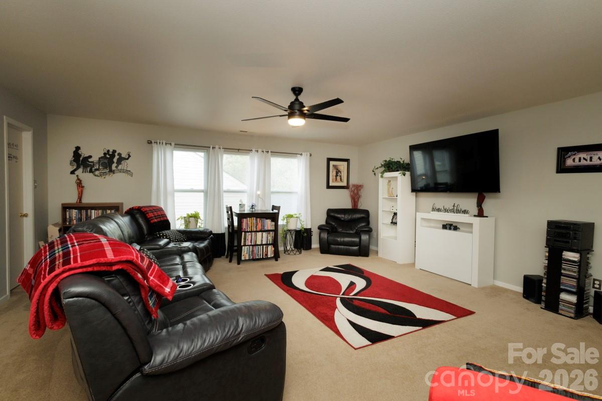 6135 Blue Ash Lane Charlotte NC 28215