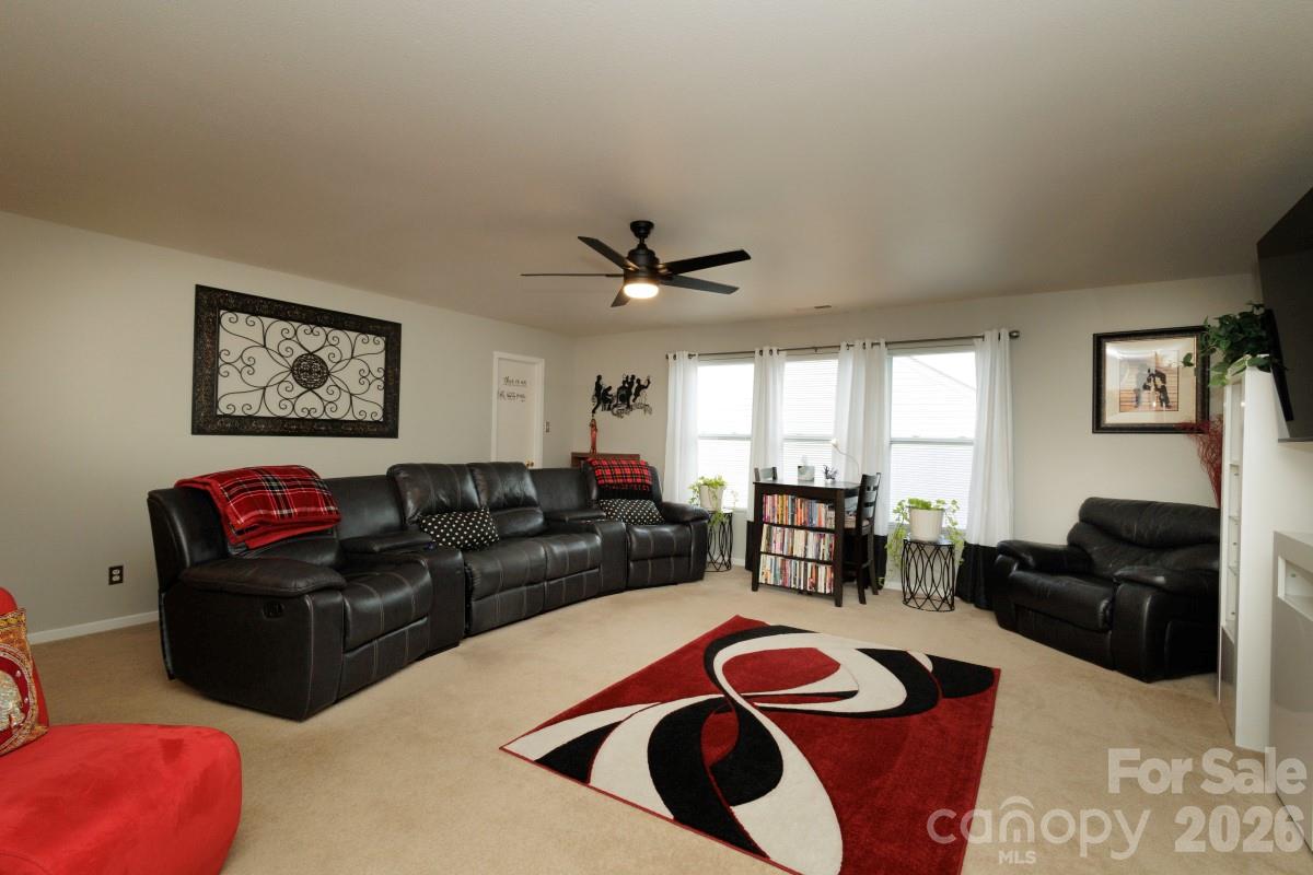 6135 Blue Ash Lane Charlotte NC 28215