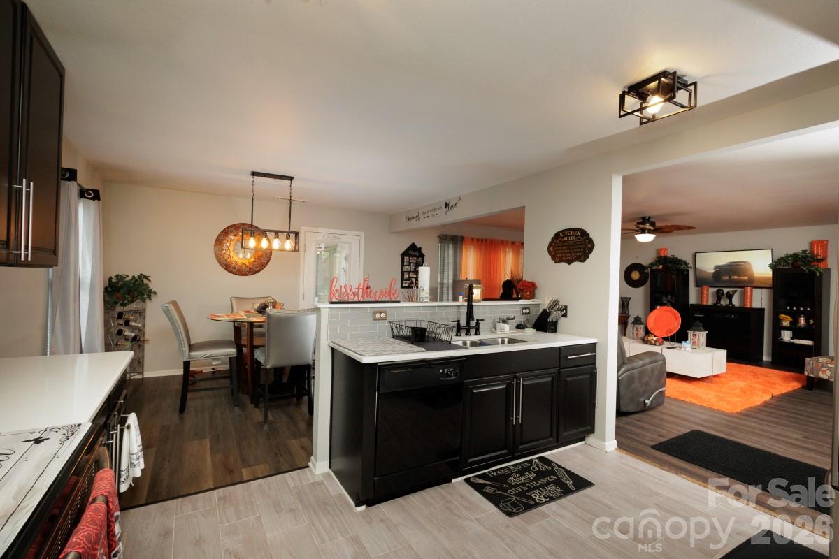 6135 Blue Ash Lane Charlotte NC 28215