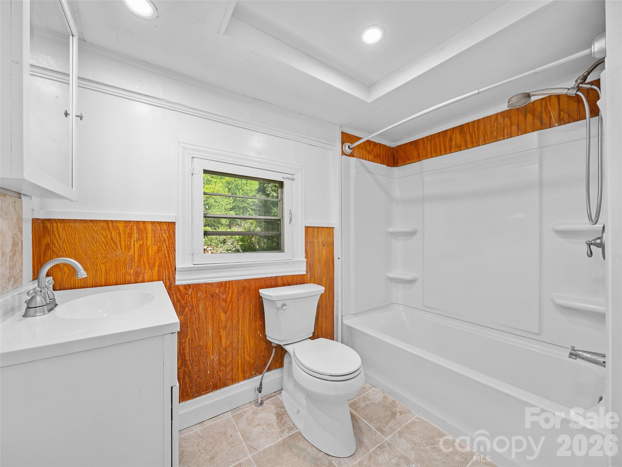 9 Ivy Street Burnsville NC 28714
