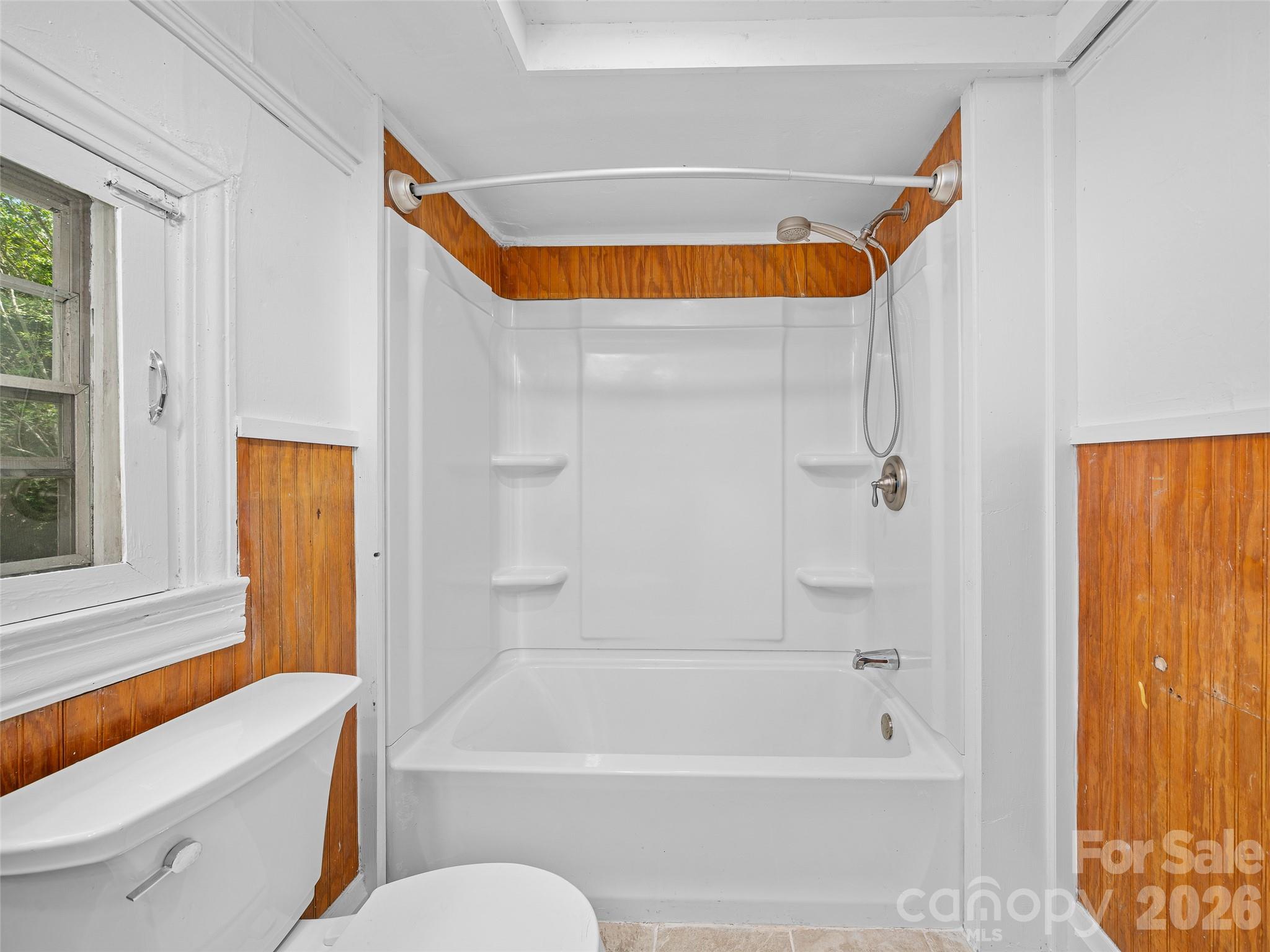 9 Ivy Street Burnsville NC 28714
