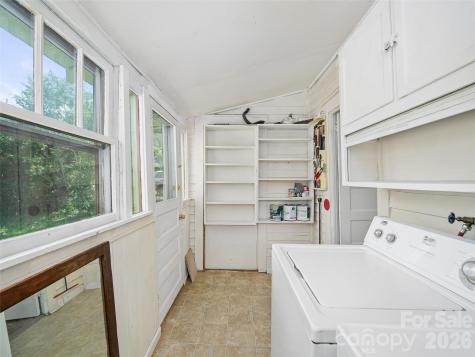 9 Ivy Street Burnsville NC 28714