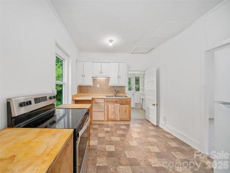 9 Ivy Street Burnsville NC 28714