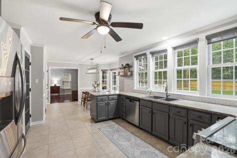 10646 S Hall Drive Charlotte NC 28270