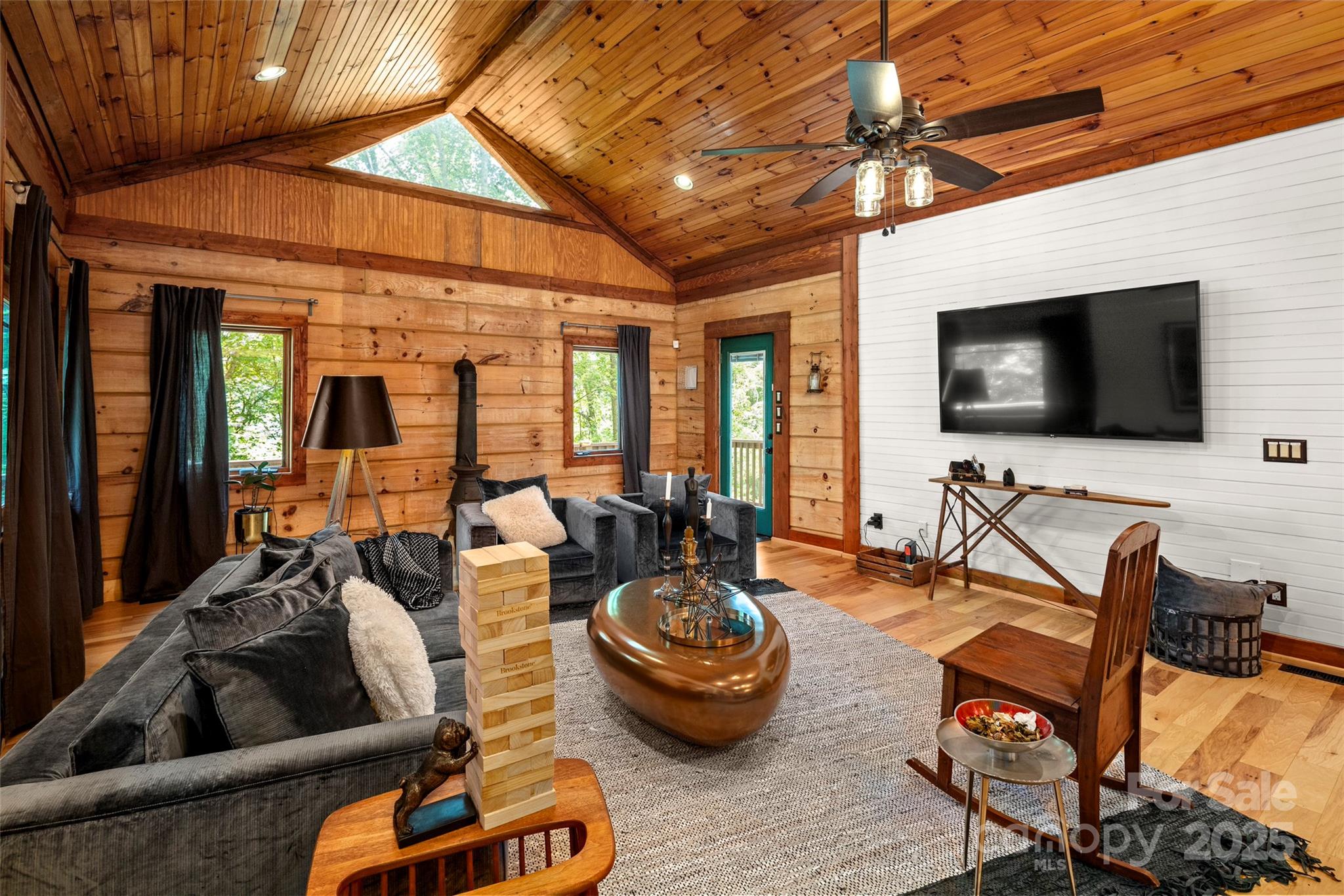 619 Leisure Lane Burnsville NC 28714