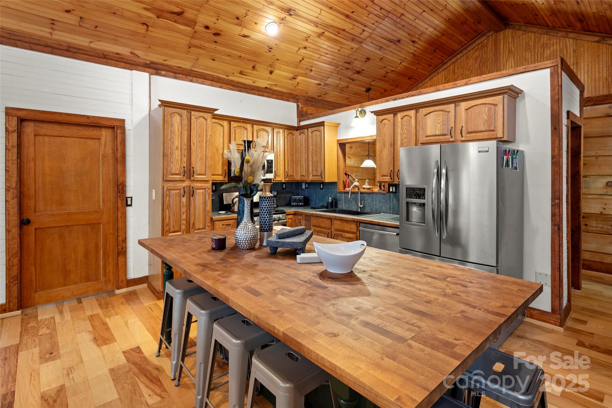 619 Leisure Lane Burnsville NC 28714