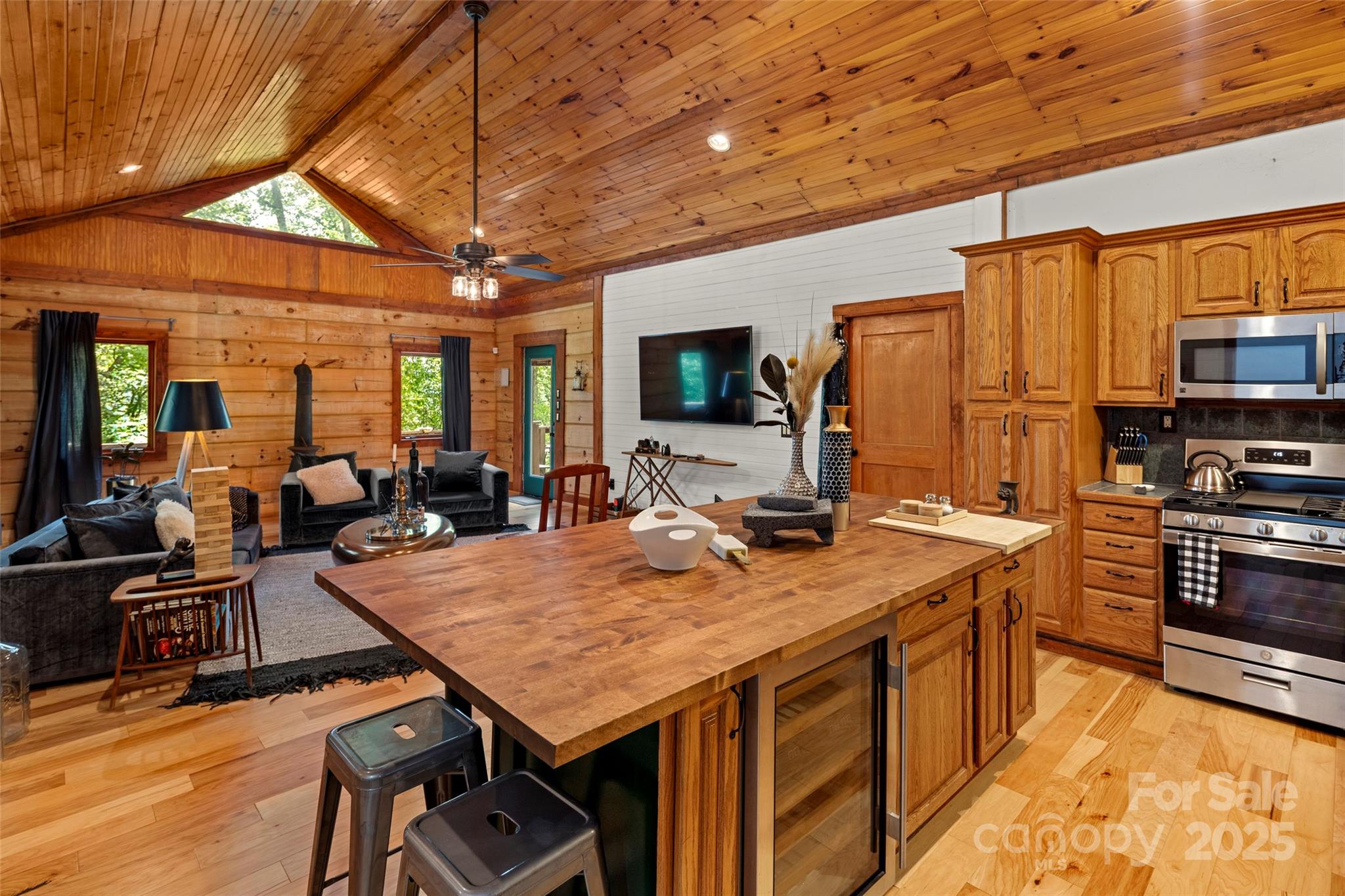 619 Leisure Lane Burnsville NC 28714