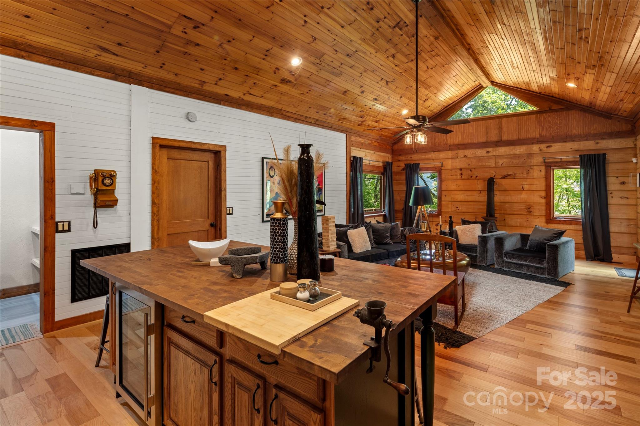 619 Leisure Lane Burnsville NC 28714