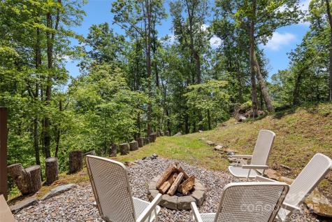 619 Leisure Lane Burnsville NC 28714