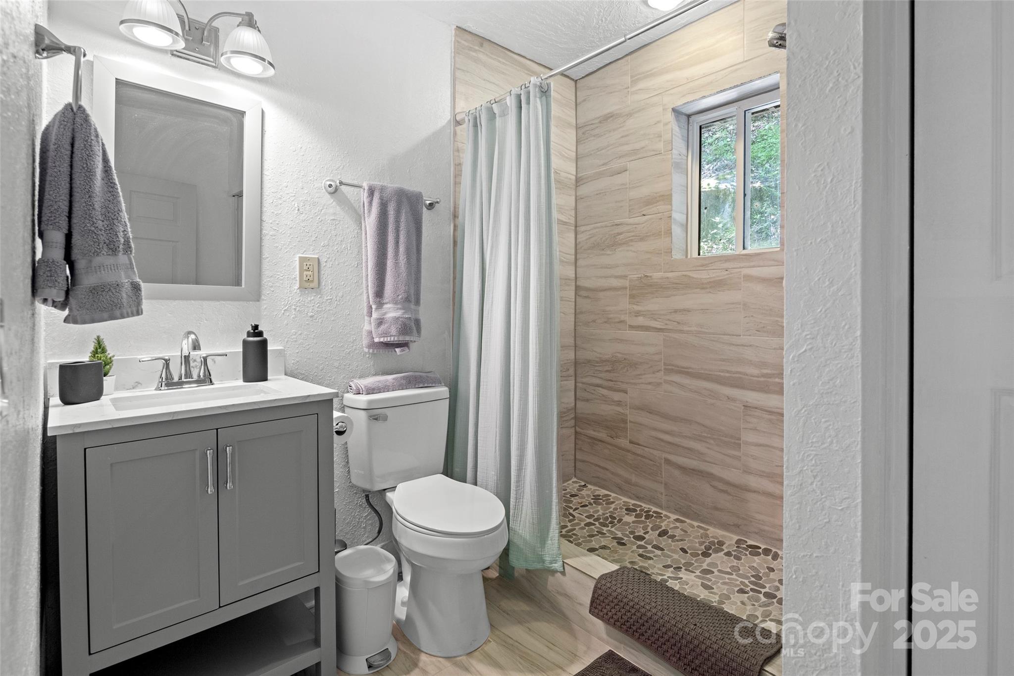 619 Leisure Lane Burnsville NC 28714