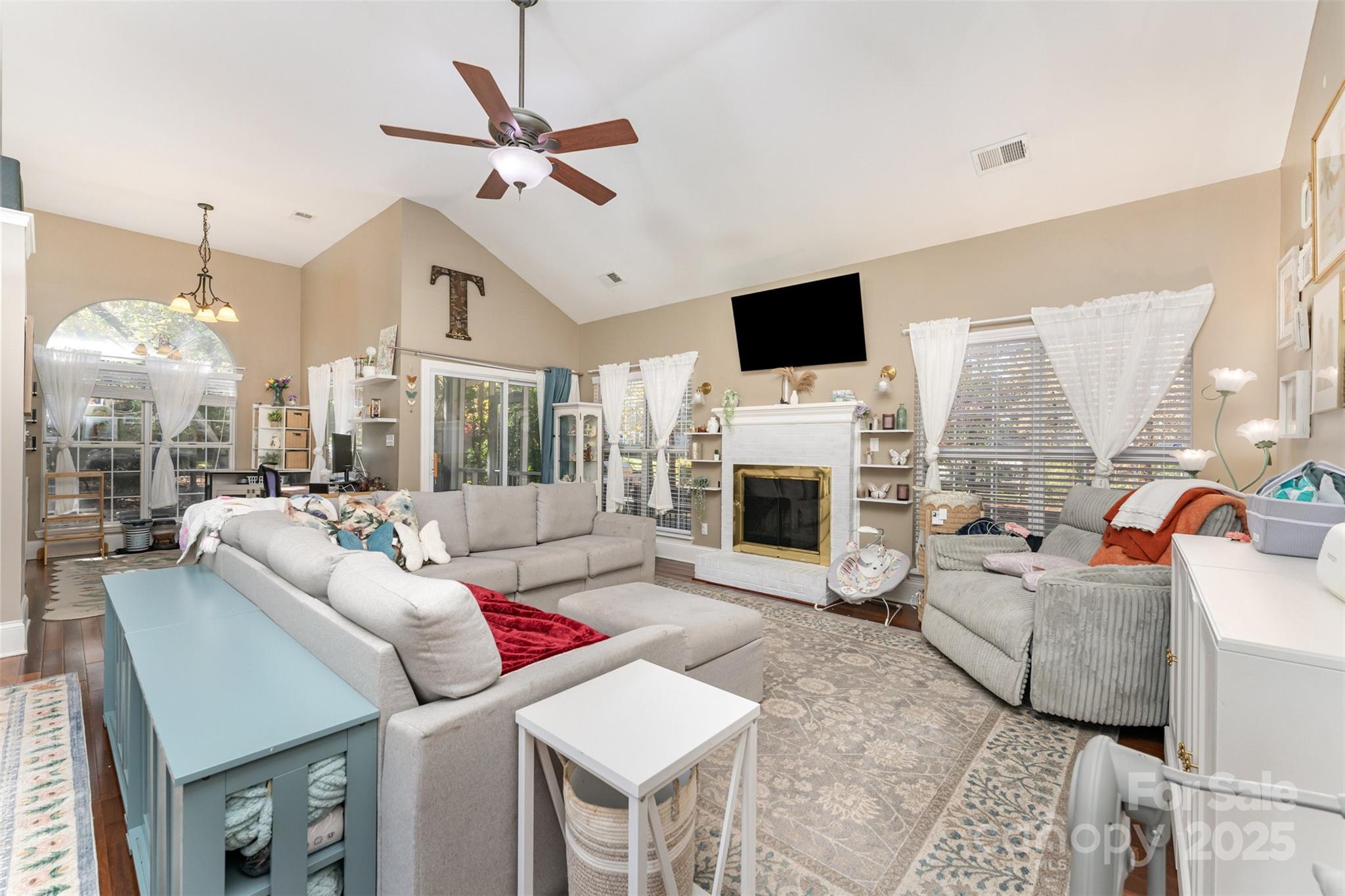 7024 Passeres Court Charlotte NC 28215