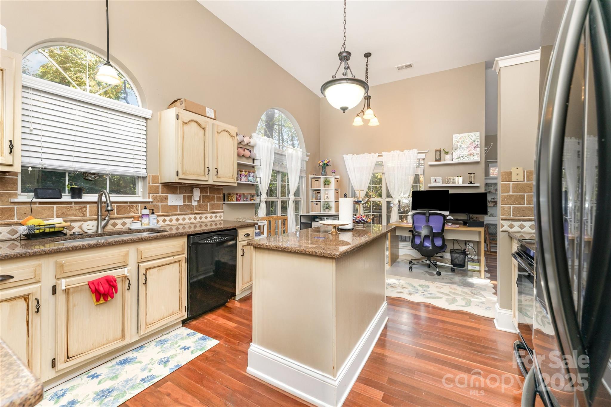 7024 Passeres Court Charlotte NC 28215