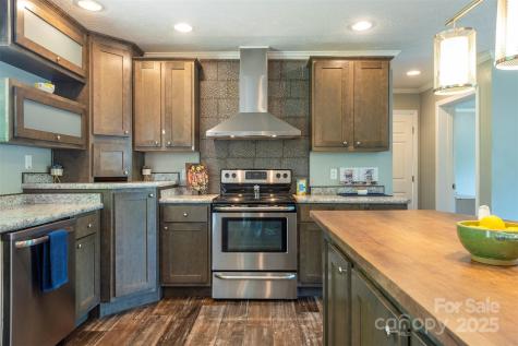 11 Bartlett Avenue Black Mountain NC 28711