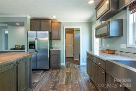 11 Bartlett Avenue Black Mountain NC 28711