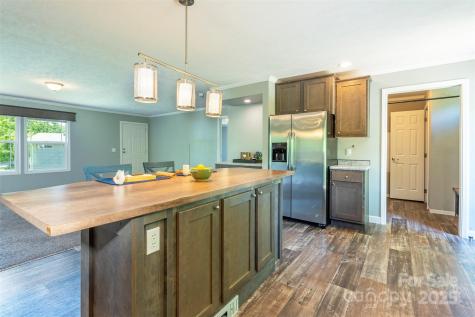 11 Bartlett Avenue Black Mountain NC 28711