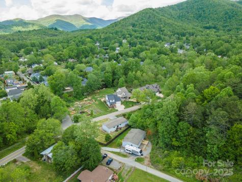 11 Bartlett Avenue Black Mountain NC 28711