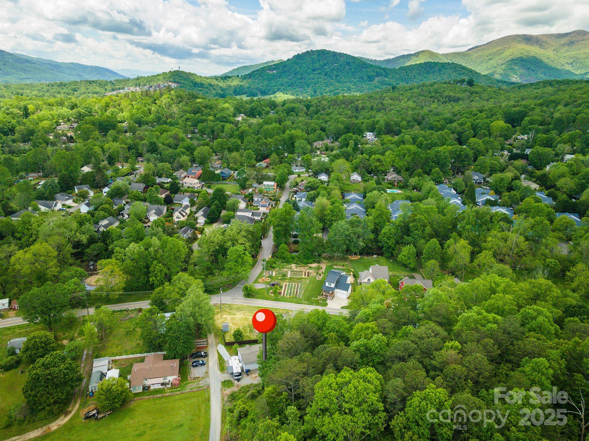 11 Bartlett Avenue Black Mountain NC 28711