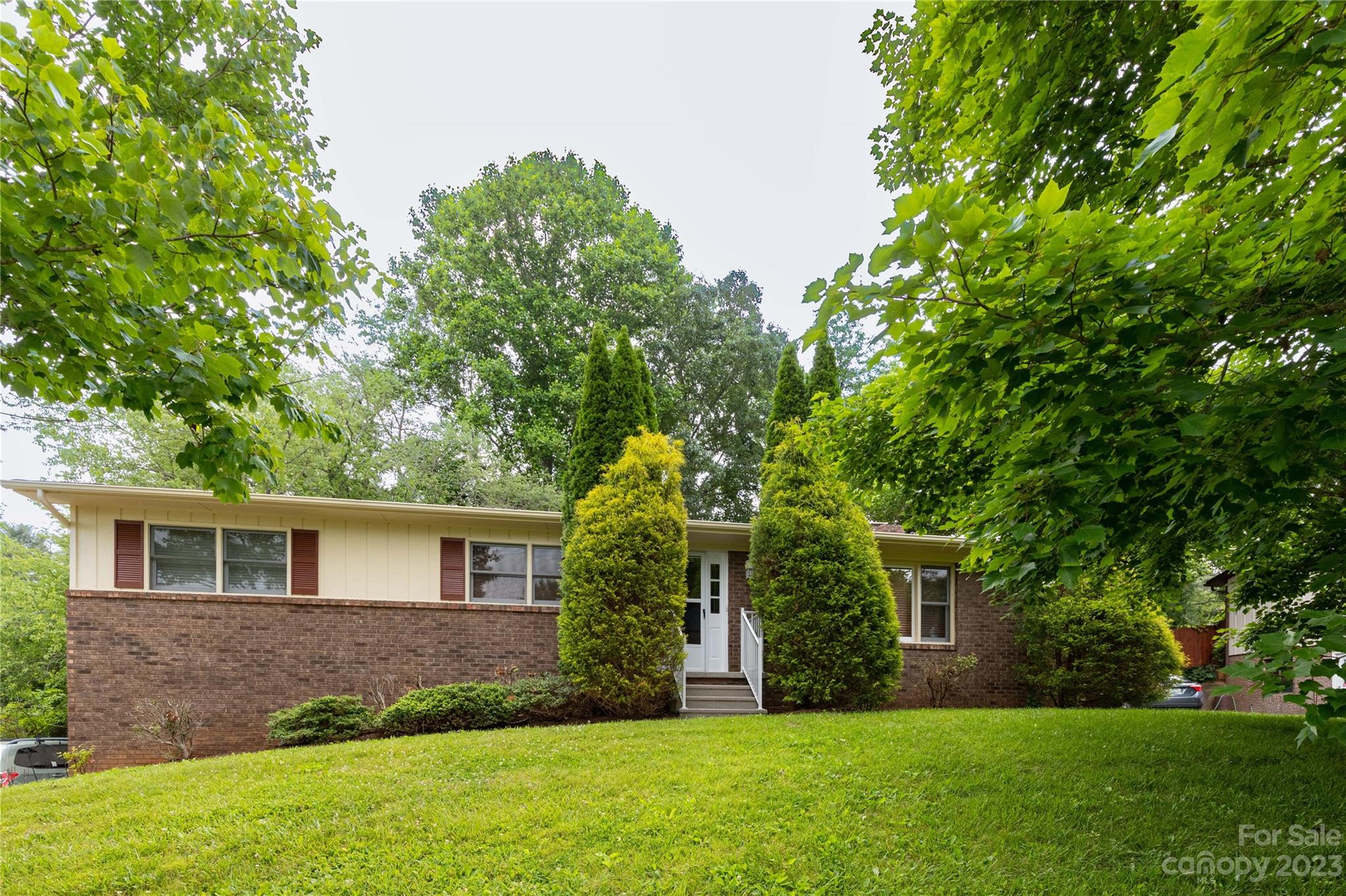 5 Waddell Street Weaverville NC 28787