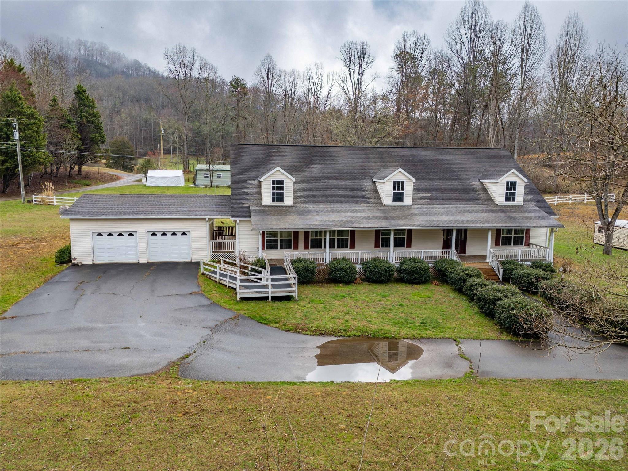 1564 Camp Creek Road Whittier NC 28789
