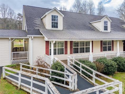 1564 Camp Creek Road Whittier NC 28789