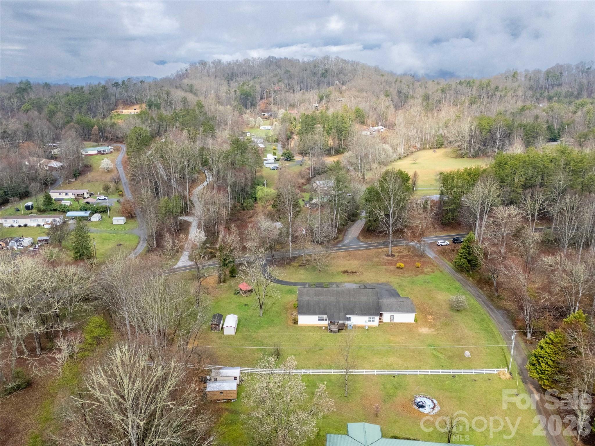 1564 Camp Creek Road Whittier NC 28789