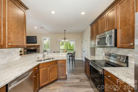 31 Black Iron Lane Hendersonville NC 28792