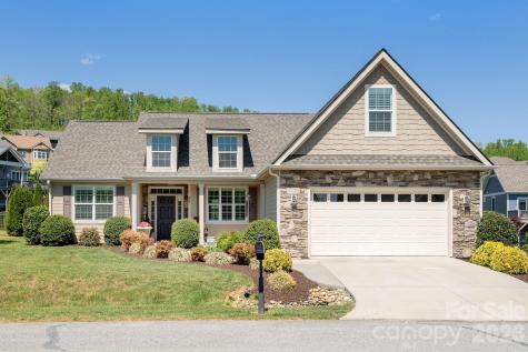 31 Black Iron Lane Hendersonville NC 28792