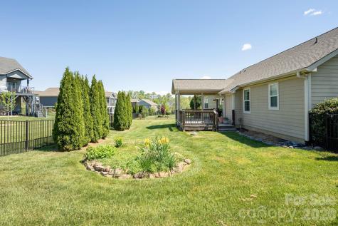 31 Black Iron Lane Hendersonville NC 28792
