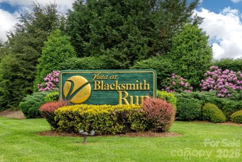 31 Black Iron Lane Hendersonville NC 28792