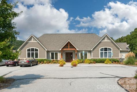 31 Black Iron Lane Hendersonville NC 28792
