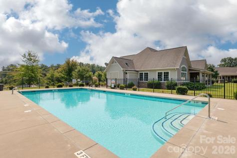 31 Black Iron Lane Hendersonville NC 28792