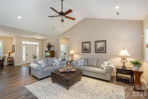 31 Black Iron Lane Hendersonville NC 28792