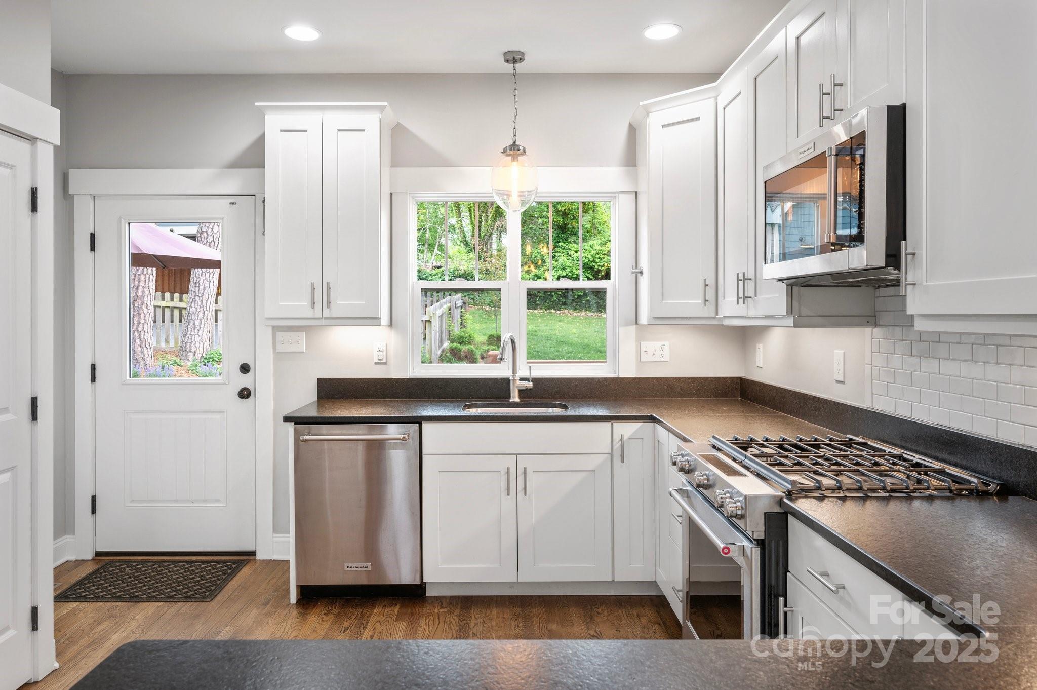 95 Beaver Drive Asheville NC 28804