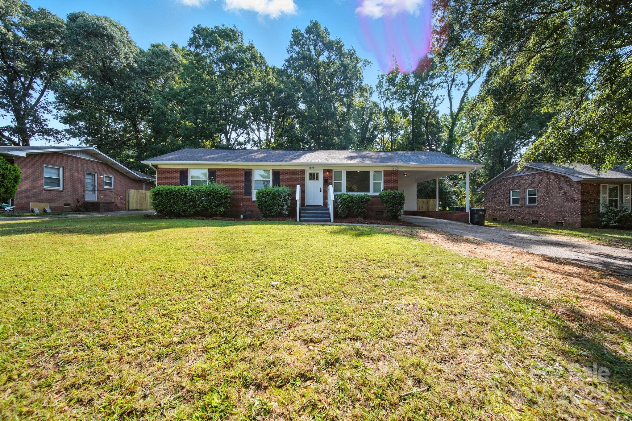 830 Log Cabin Road Charlotte NC 28213