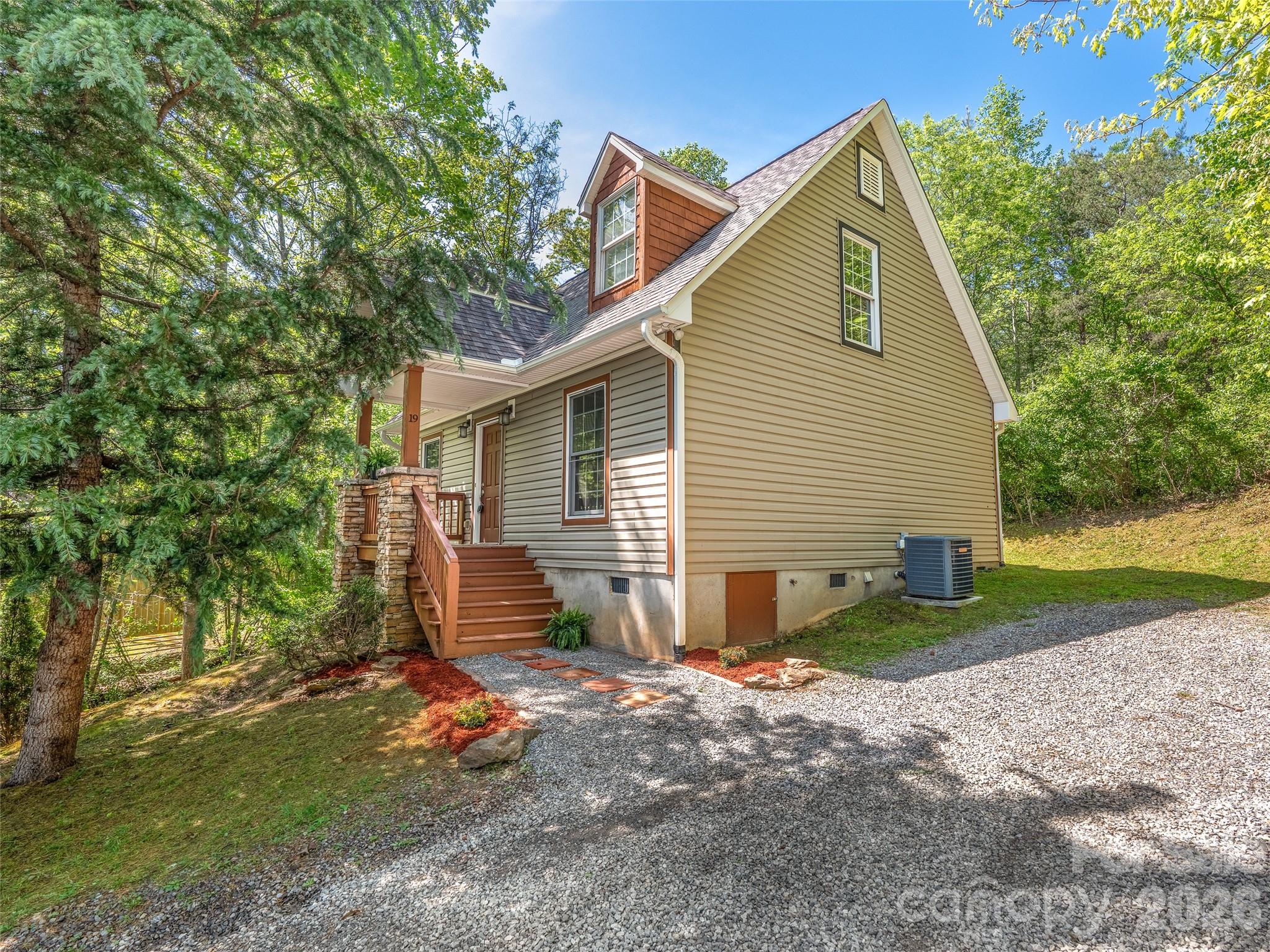 19 Stone Cottage Road Asheville NC 28806