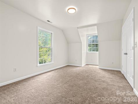 19 Stone Cottage Road Asheville NC 28806