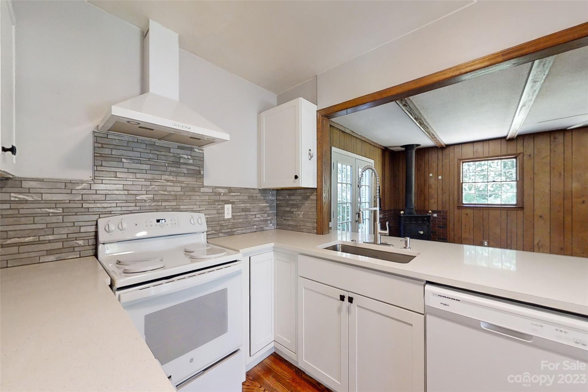 18 Governors Court Asheville NC 28805