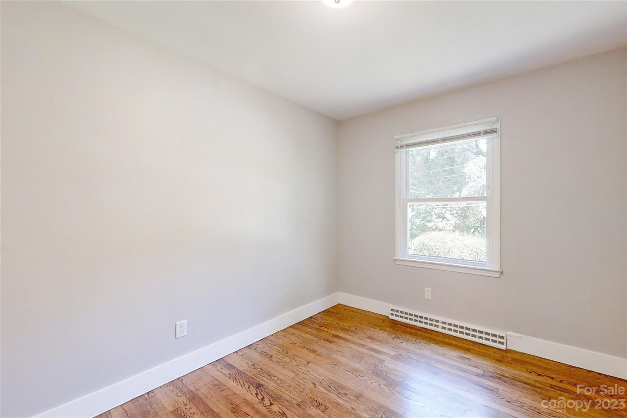 18 Governors Court Asheville NC 28805