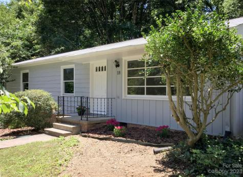 18 Governors Court Asheville NC 28805