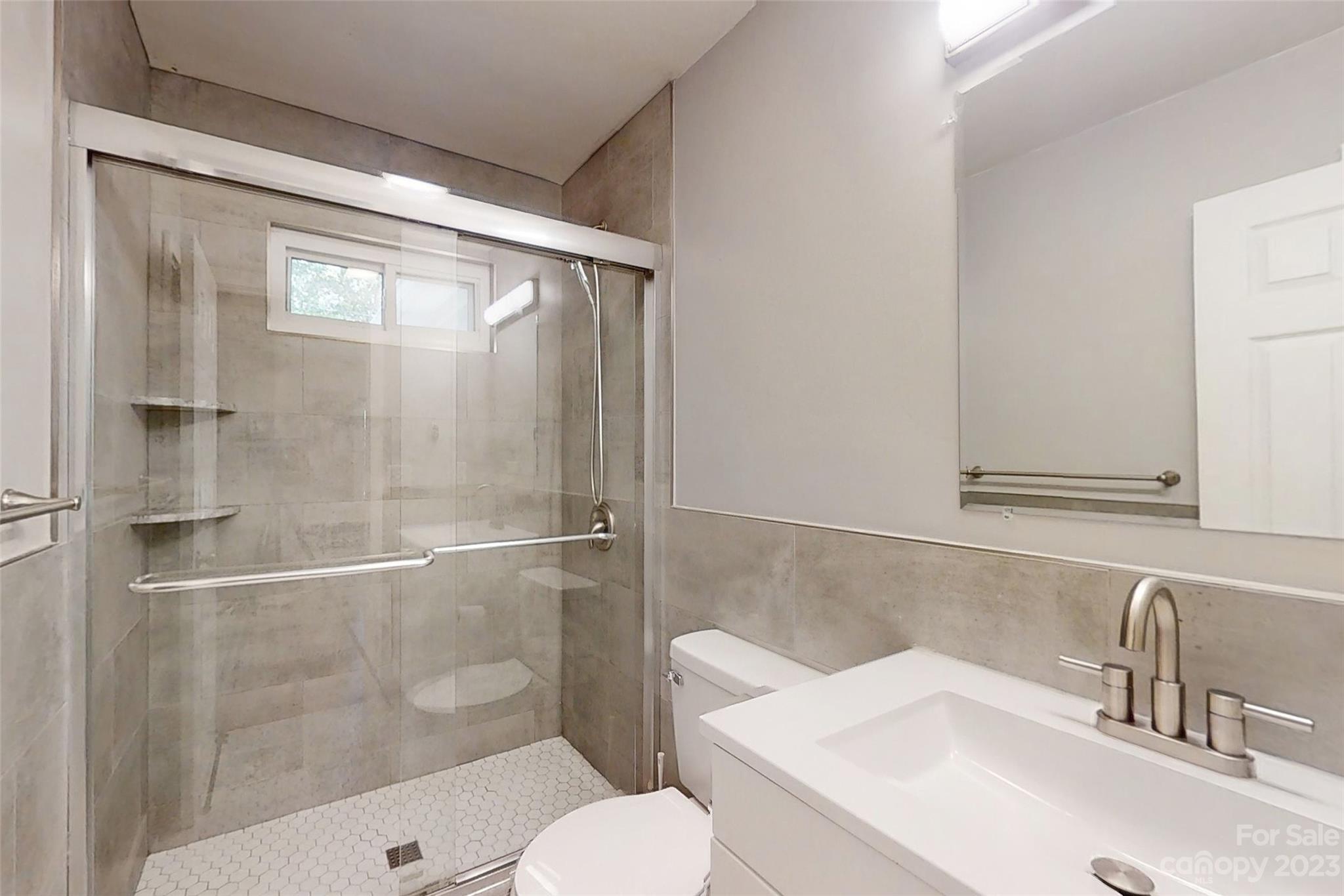 18 Governors Court Asheville NC 28805