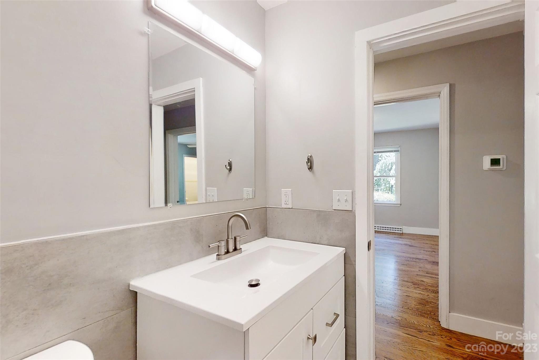 18 Governors Court Asheville NC 28805